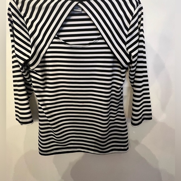 DOTS TOP BLACK & WHITE STRIPES. SIZE MED MOCK TURTLE NECK W/OPEN SCOOP NECK - Picture 6 of 7